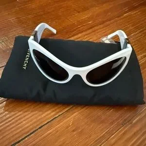 Authentic New Givenchy White Shield Sunglasses with black lenses Givenchy | Accessories | Authentic New Givenchy White Shield  main image 3